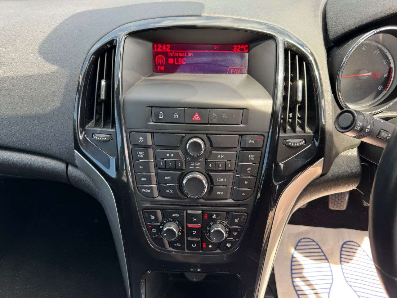 2014 VAUXHALL ASTRA 2014 VAUXHALL ASTRA