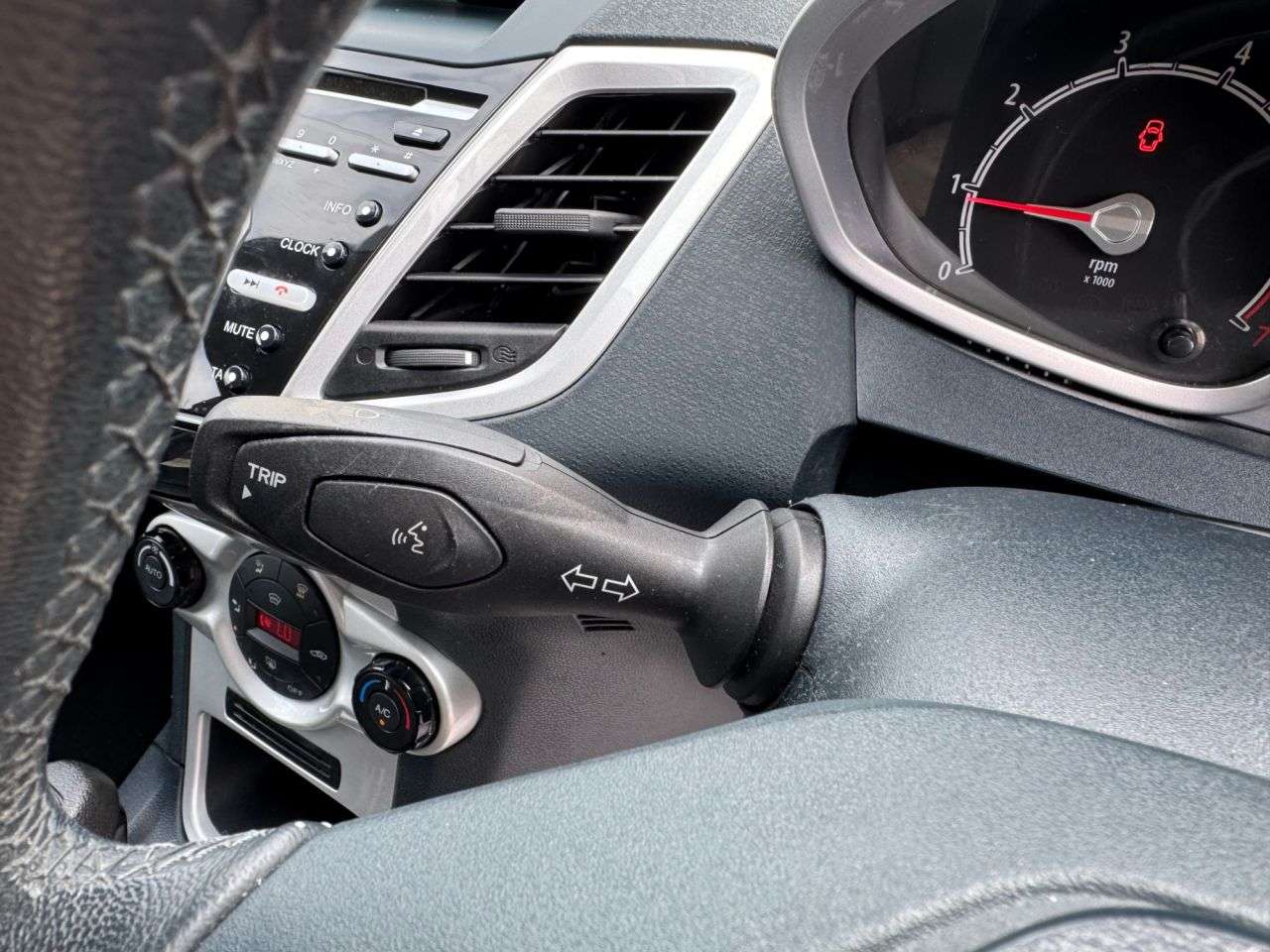 2012 FORD FIESTA 2012 FORD FIESTA