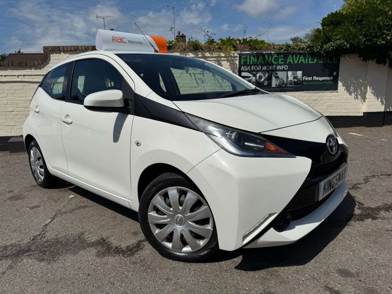 A 2018 TOYOTA AYGO 1.0 VVT-i x-play Hatchback 5dr Petrol Manual Euro 6 (71 ps) 6 MONTHS RAC WA A 2018 TOYOTA AYGO 1.0 VVT-i x-play Hatchback 5dr Petrol Manual Euro 6 (71 ps) 6 MONTHS RAC WA