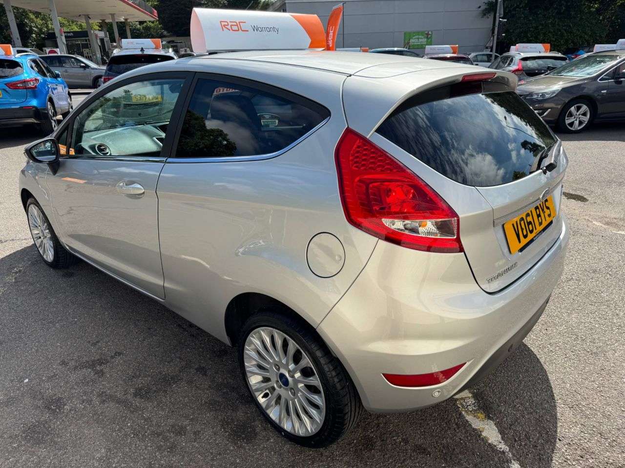 2011 FORD FIESTA 2011 FORD FIESTA