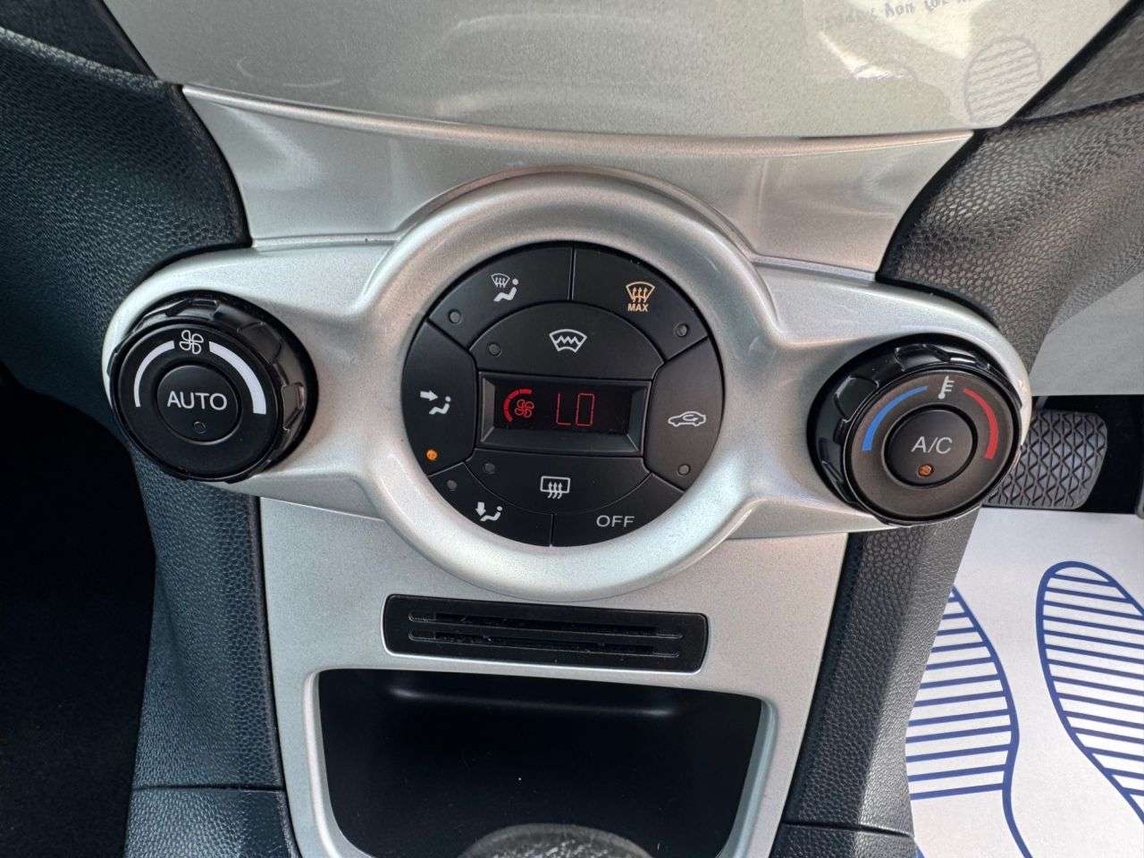 2011 FORD FIESTA 2011 FORD FIESTA