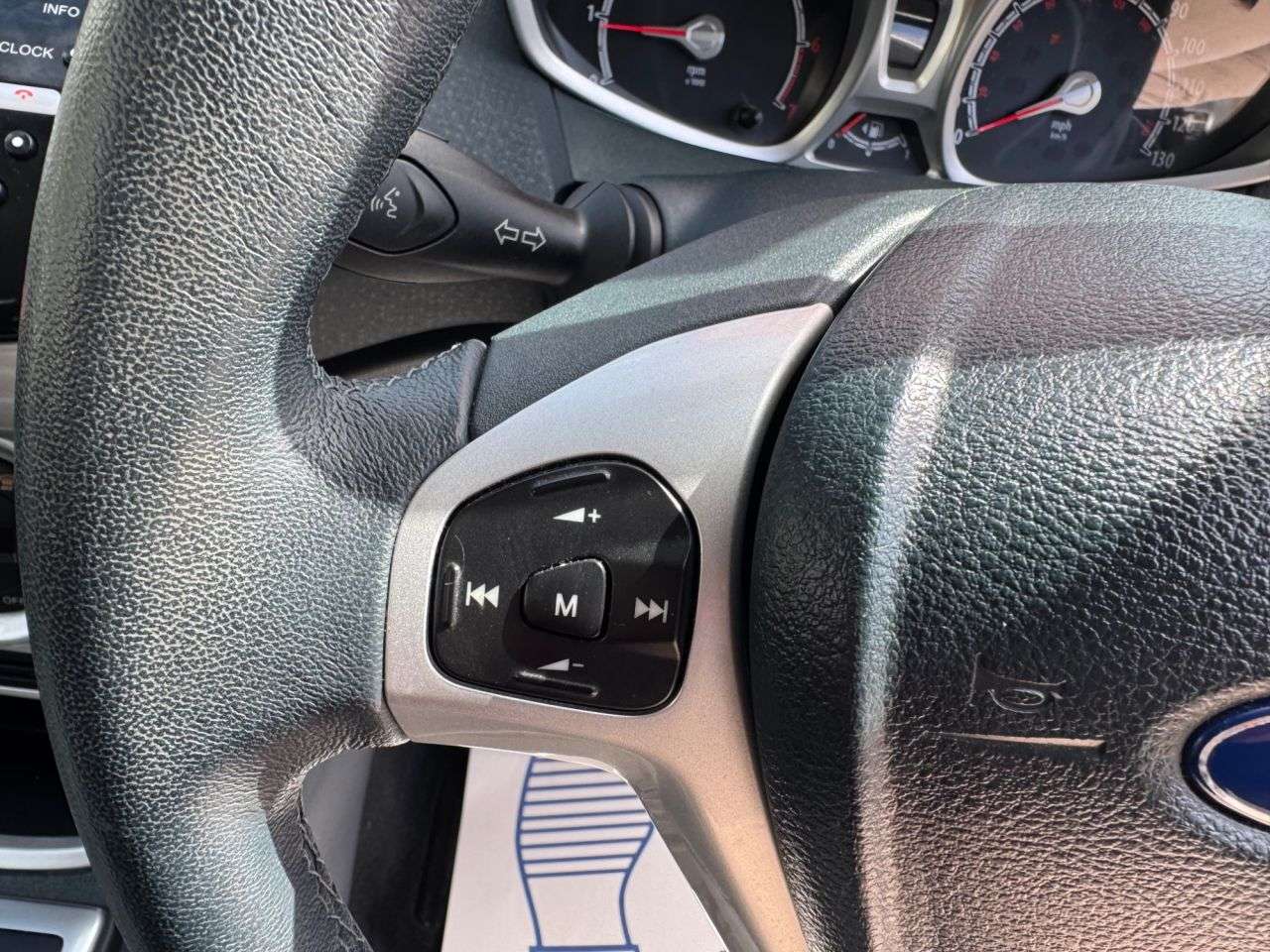 2011 FORD FIESTA 2011 FORD FIESTA