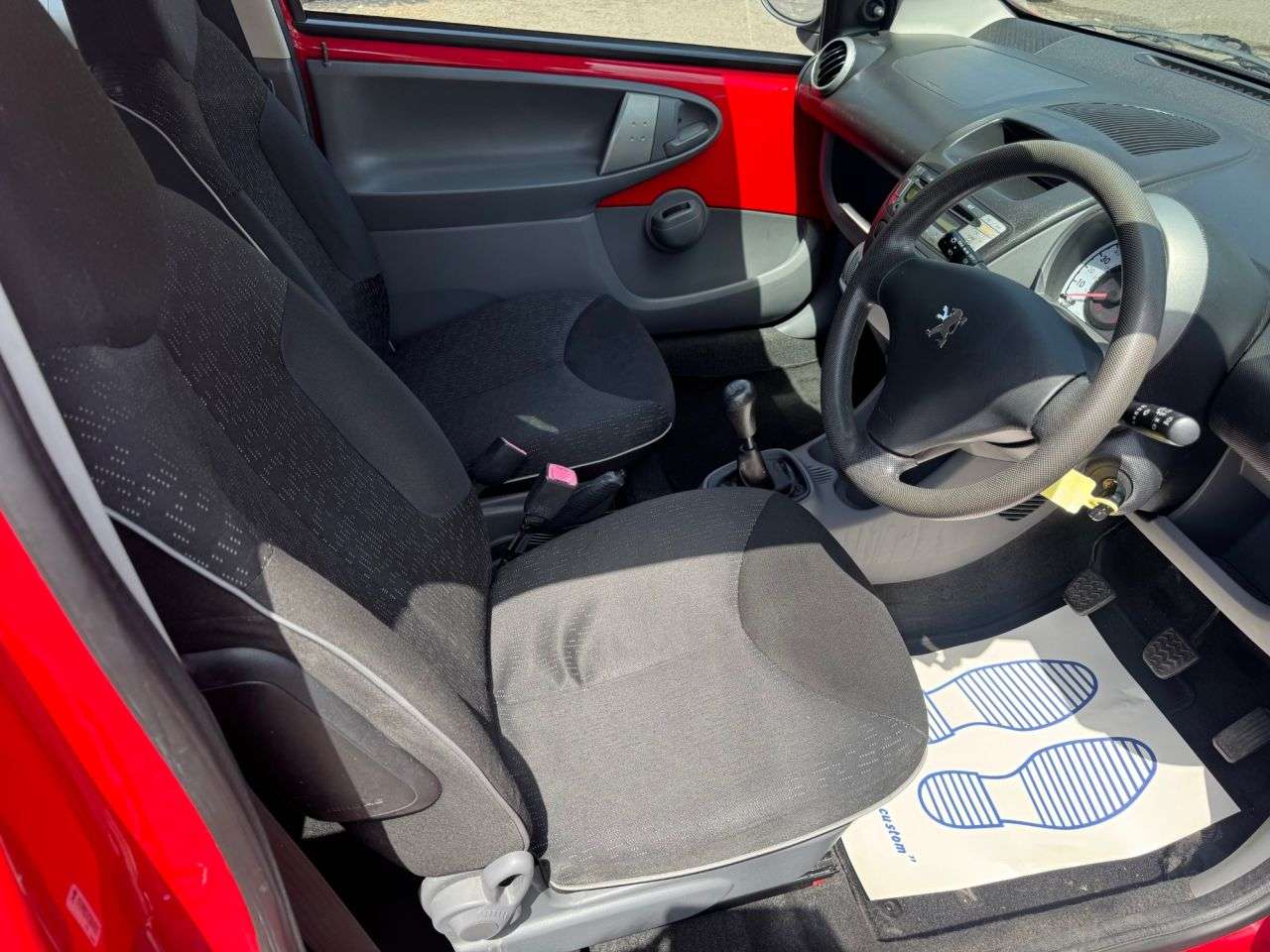 2010 PEUGEOT 107 2010 PEUGEOT 107