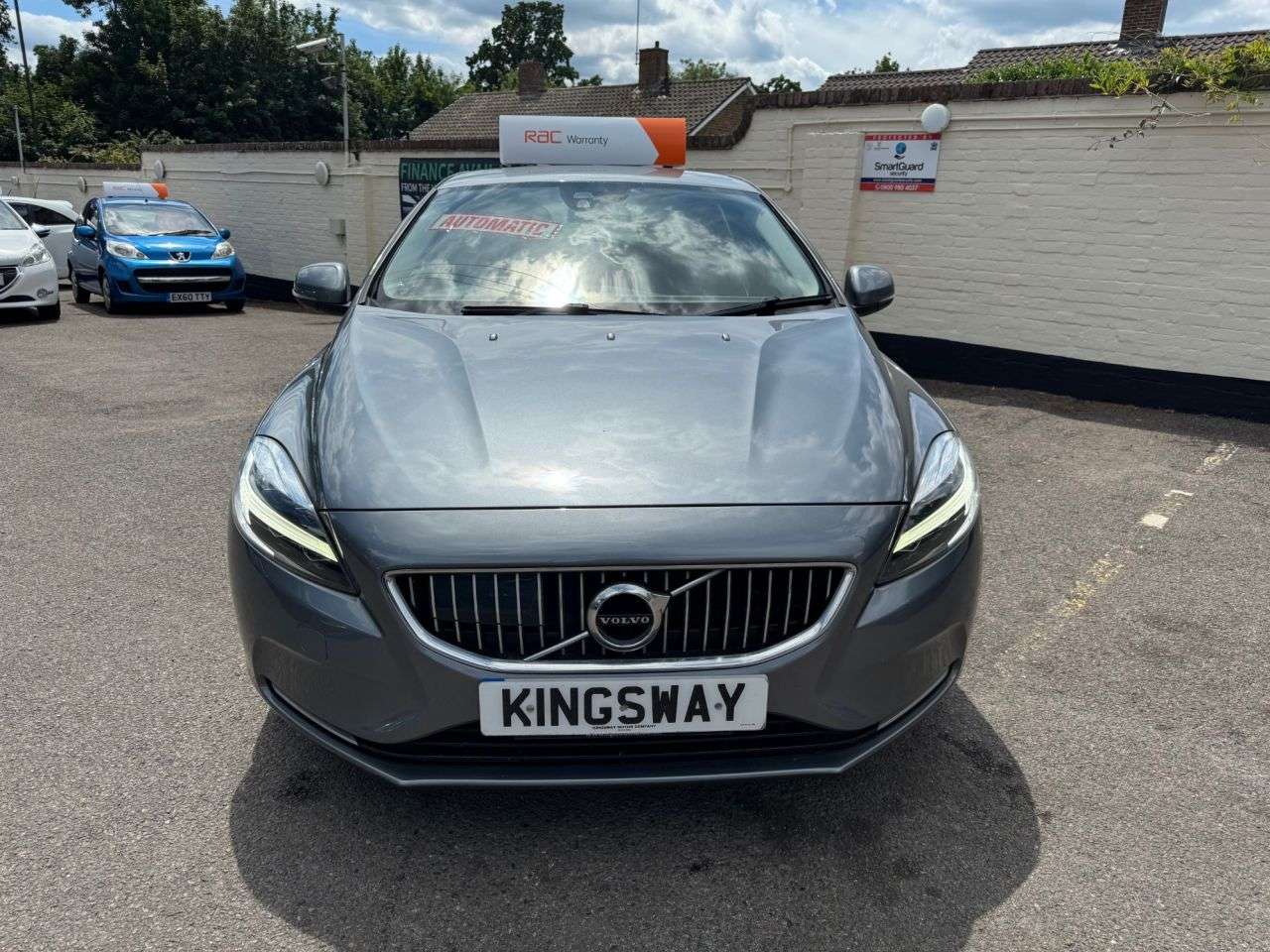 A 2017 VOLVO V40 2.0 D3 Inscription Hatchback 5dr Diesel Auto Euro 6 (s/s) (150 ps) 6 MONTHS A 2017 VOLVO V40 2.0 D3 Inscription Hatchback 5dr Diesel Auto Euro 6 (s/s) (150 ps) 6 MONTHS