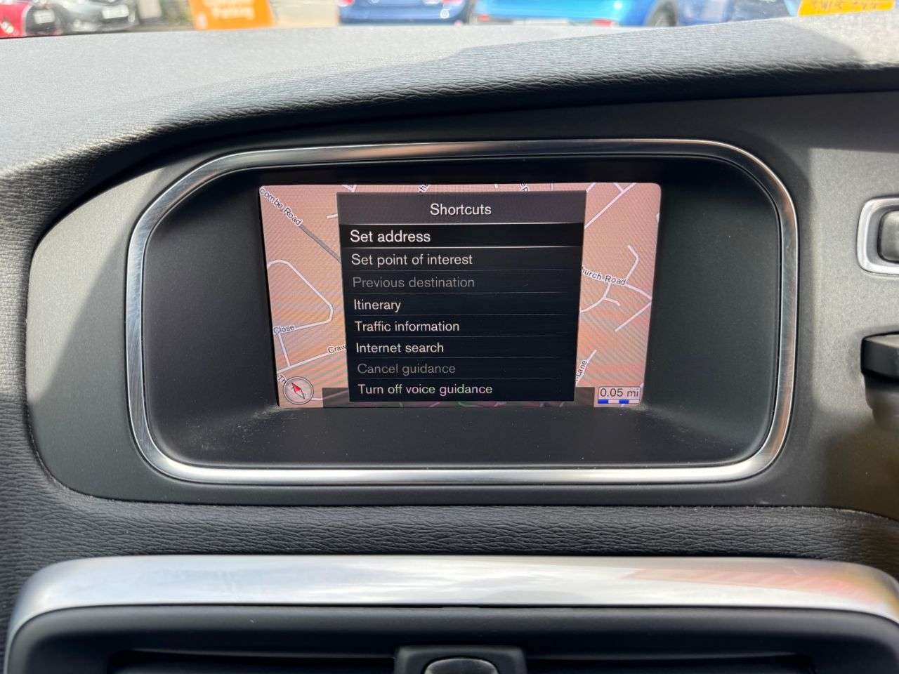 2017 VOLVO V40 2017 VOLVO V40