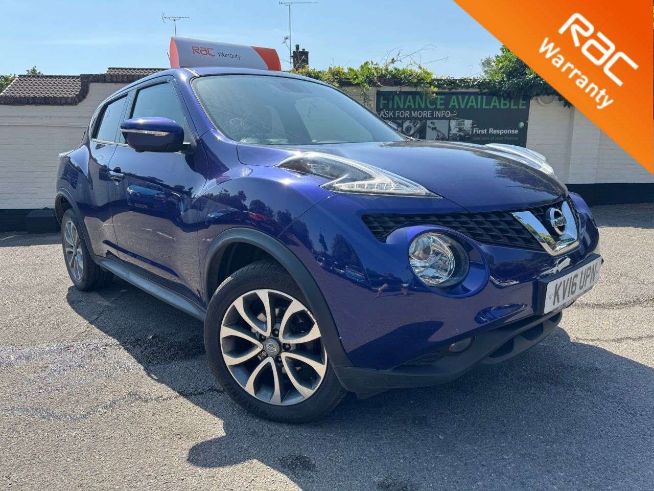 A 2016 NISSAN JUKE 1.5 dCi Tekna SUV 5dr Diesel Manual Euro 6 (s/s) (110 ps) 6 MONTHS RAC WARR A 2016 NISSAN JUKE 1.5 dCi Tekna SUV 5dr Diesel Manual Euro 6 (s/s) (110 ps) 6 MONTHS RAC WARR