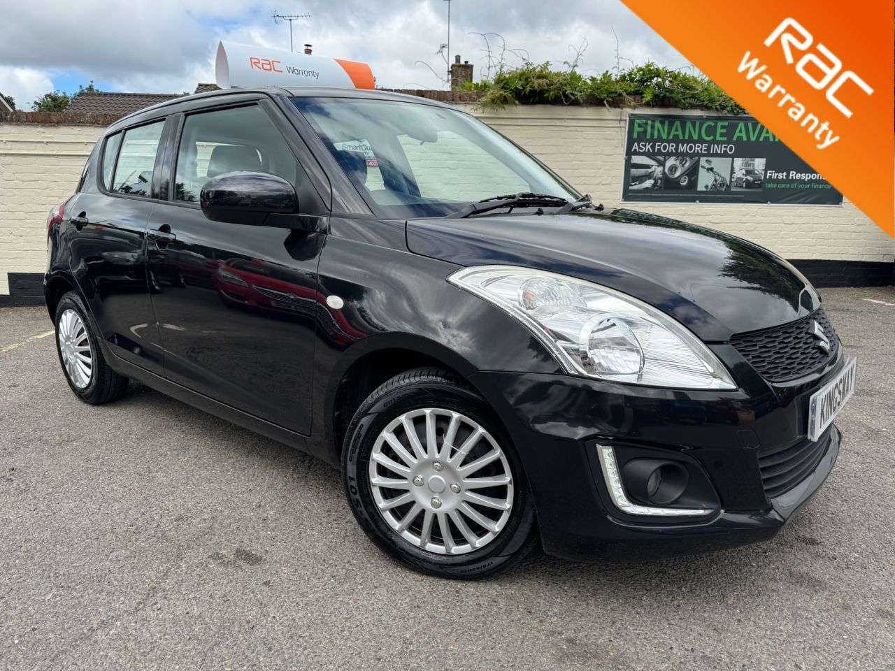 A 2015 SUZUKI SWIFT 1.2 SZ2 Hatchback 5dr Petrol Manual Euro 5 (94 ps) 6 MONTHS RAC WARRANTY IN A 2015 SUZUKI SWIFT 1.2 SZ2 Hatchback 5dr Petrol Manual Euro 5 (94 ps) 6 MONTHS RAC WARRANTY IN