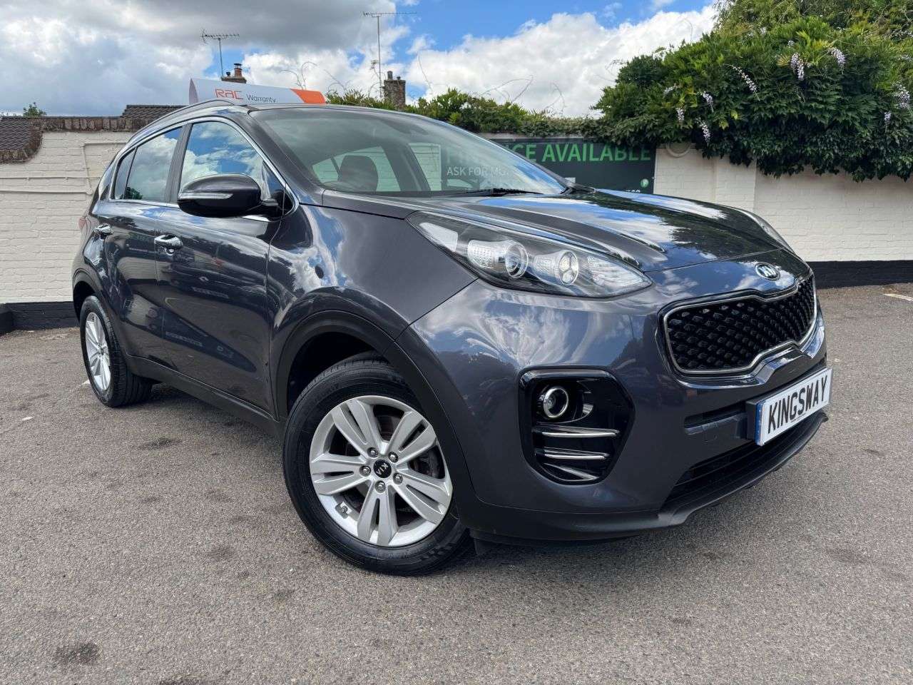 A 2017 KIA SPORTAGE 1.6 GDi 2 SUV 5dr Petrol Manual Euro 6 (s/s) (130 bhp) 6 MONTHS RAC WARRANT A 2017 KIA SPORTAGE 1.6 GDi 2 SUV 5dr Petrol Manual Euro 6 (s/s) (130 bhp) 6 MONTHS RAC WARRANT