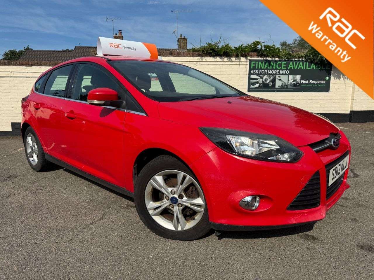 A 2012 FORD FOCUS 1.6 Zetec Hatchback 5dr Petrol Manual Euro 5 (105 ps) 6 MONTHS RAC WARRANTY A 2012 FORD FOCUS 1.6 Zetec Hatchback 5dr Petrol Manual Euro 5 (105 ps) 6 MONTHS RAC WARRANTY