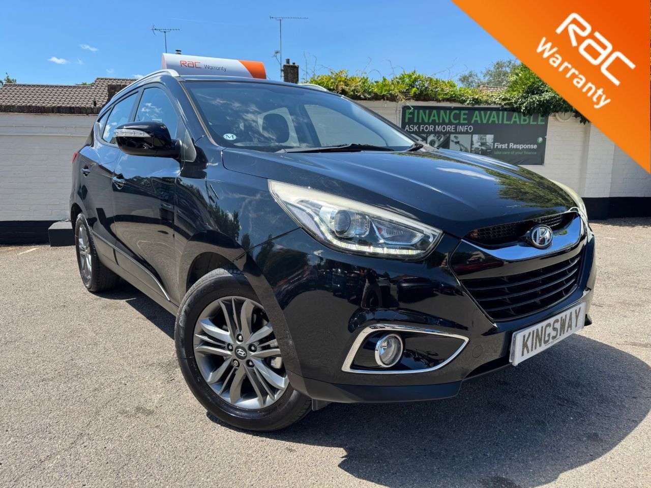 A 2014 HYUNDAI IX35 1.7 CRDi SE SUV 5dr Diesel Manual Euro 5 (s/s) (Nav) (115 ps) 6 MONTHS RAC A 2014 HYUNDAI IX35 1.7 CRDi SE SUV 5dr Diesel Manual Euro 5 (s/s) (Nav) (115 ps) 6 MONTHS RAC