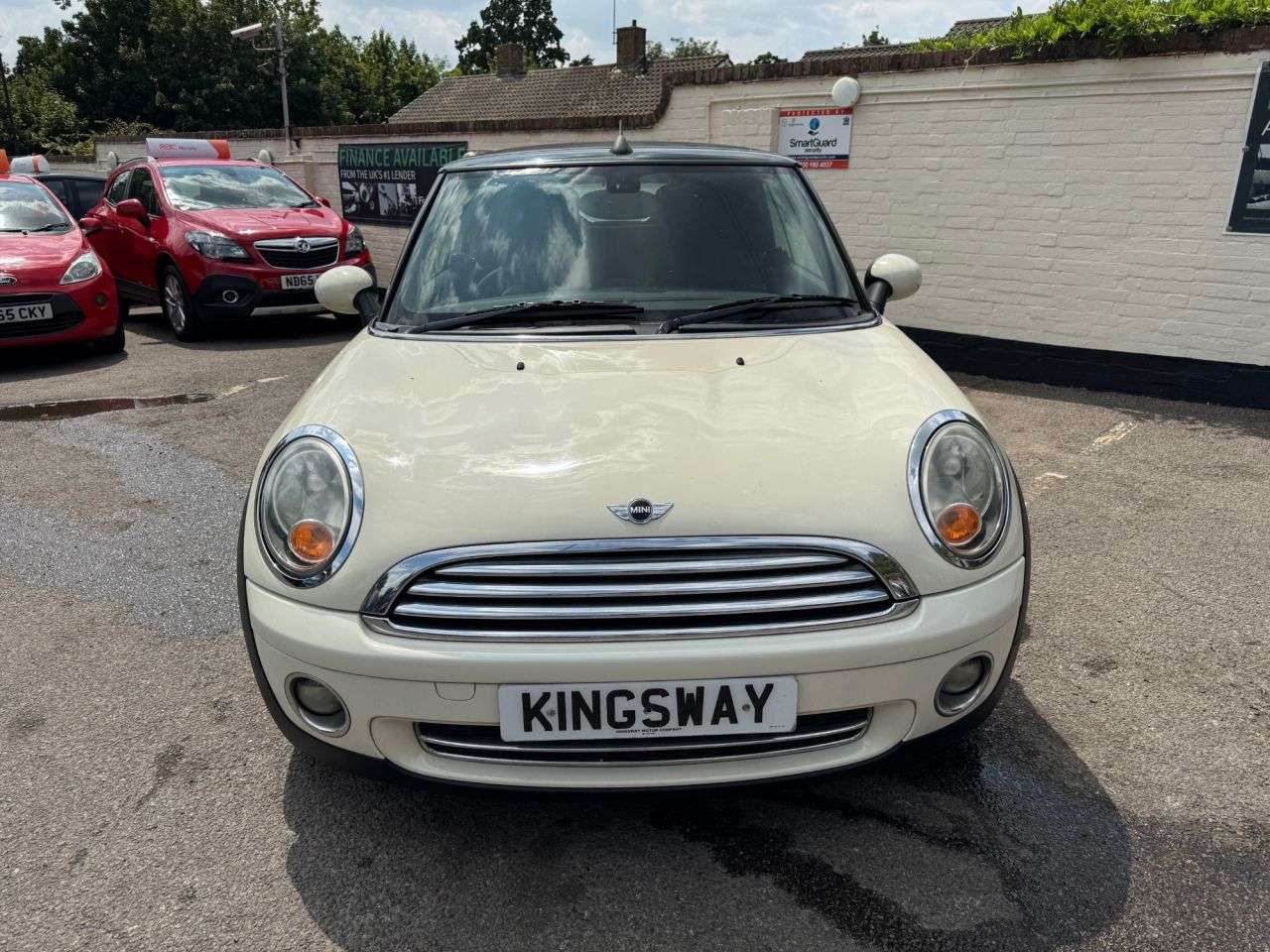 A 2009 MINI CONVERTIBLE 1.6 Cooper Convertible 2dr Petrol Manual Euro 4 (120 ps) 6 MONTHS RAC WARRA A 2009 MINI CONVERTIBLE 1.6 Cooper Convertible 2dr Petrol Manual Euro 4 (120 ps) 6 MONTHS RAC WARRA