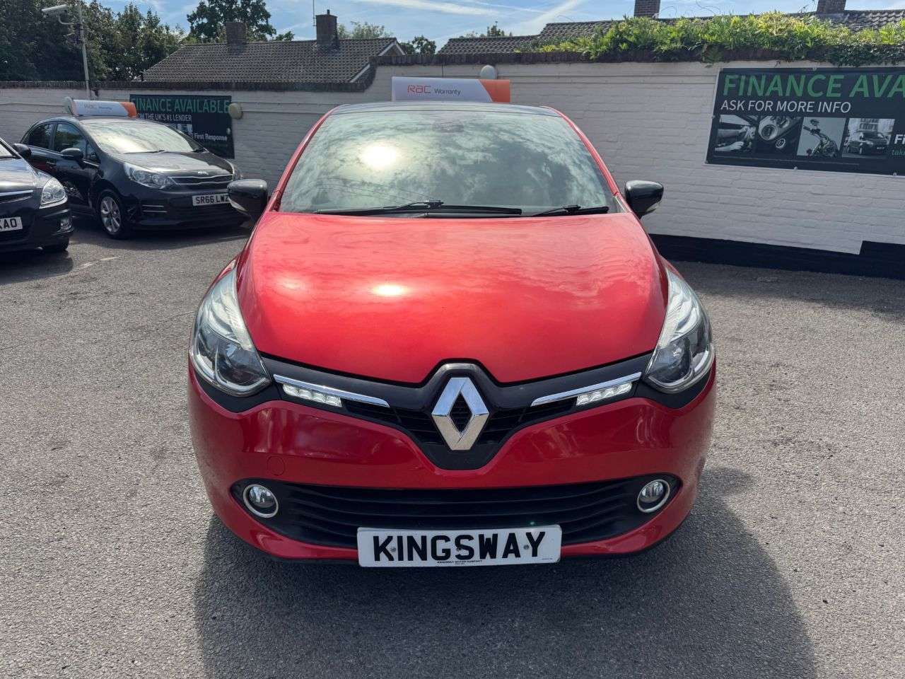 A 2015 RENAULT CLIO 1.2 16V Dynamique Nav Hatchback 5dr Petrol Manual Euro 6 (75 ps) 6 MONTHS R A 2015 RENAULT CLIO 1.2 16V Dynamique Nav Hatchback 5dr Petrol Manual Euro 6 (75 ps) 6 MONTHS R