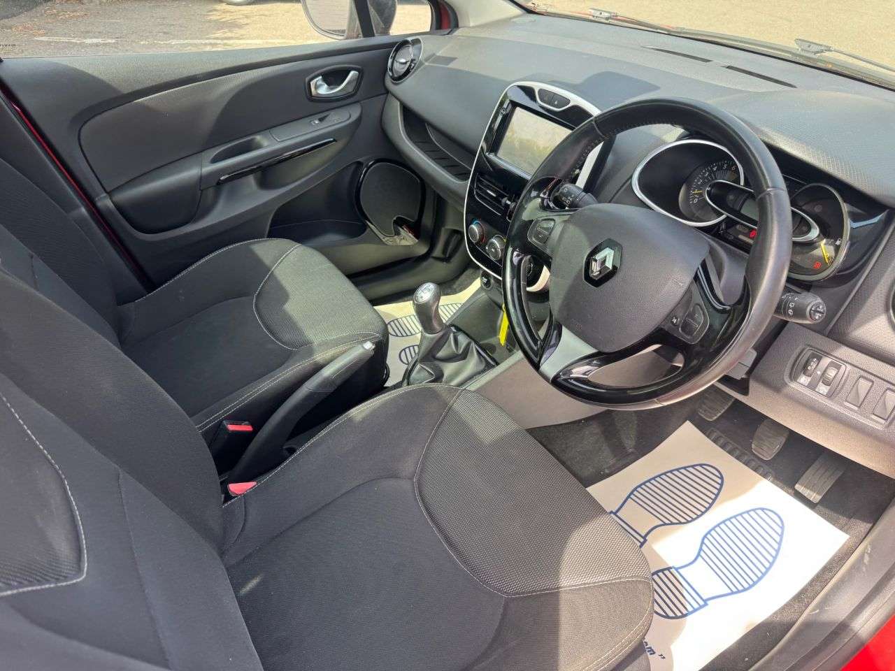 2015 RENAULT CLIO 2015 RENAULT CLIO