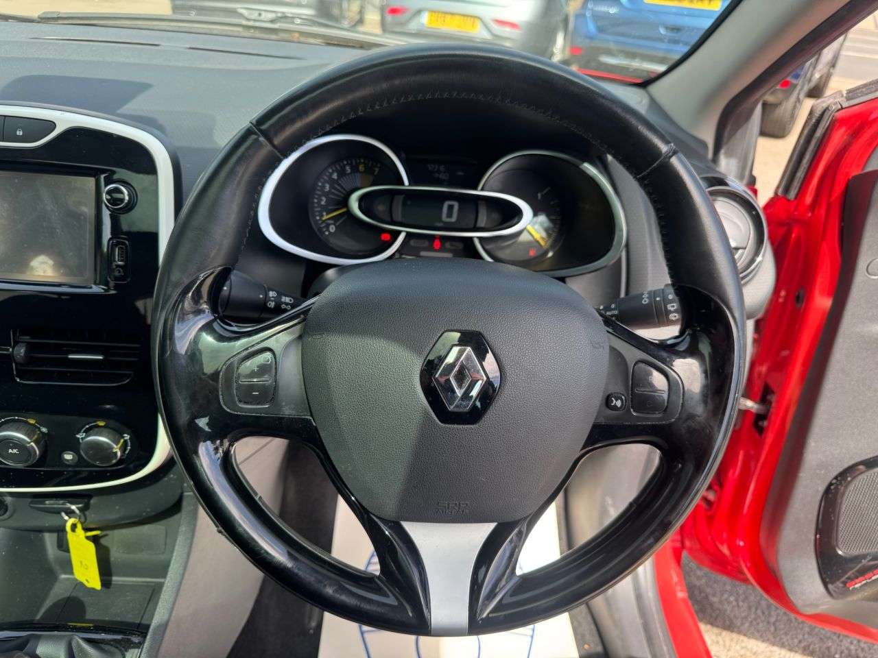 2015 RENAULT CLIO 2015 RENAULT CLIO