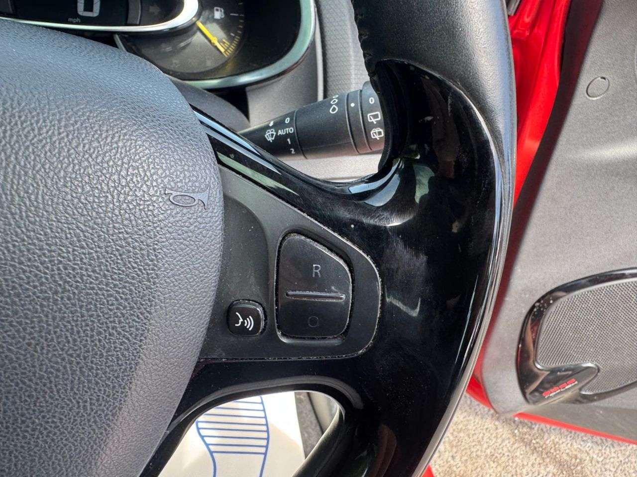 2015 RENAULT CLIO 2015 RENAULT CLIO
