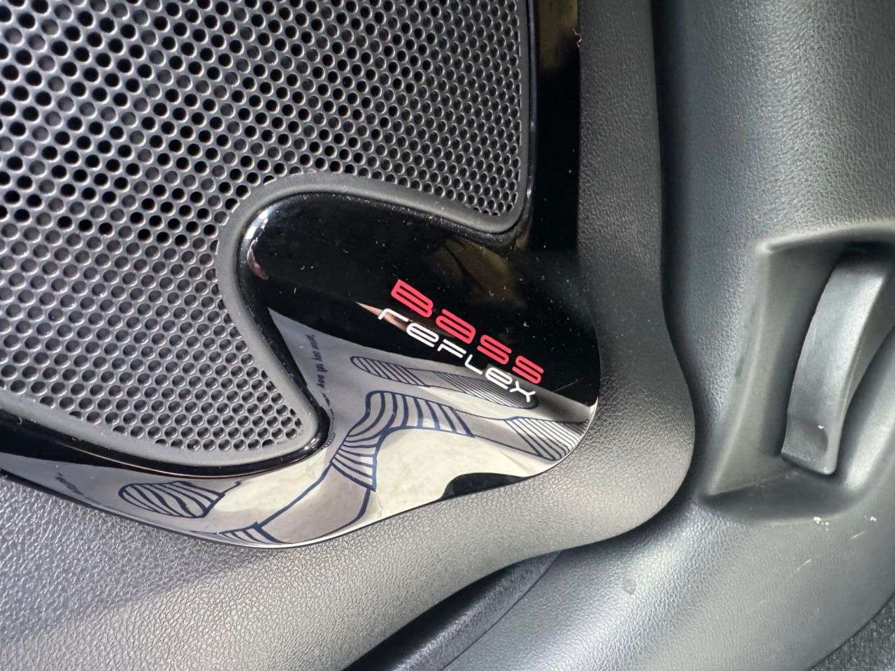 2015 RENAULT CLIO 2015 RENAULT CLIO