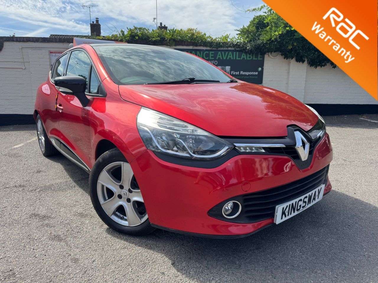 A 2015 RENAULT CLIO 1.2 16V Dynamique Nav Hatchback 5dr Petrol Manual Euro 6 (75 ps) 6 MONTHS R A 2015 RENAULT CLIO 1.2 16V Dynamique Nav Hatchback 5dr Petrol Manual Euro 6 (75 ps) 6 MONTHS R