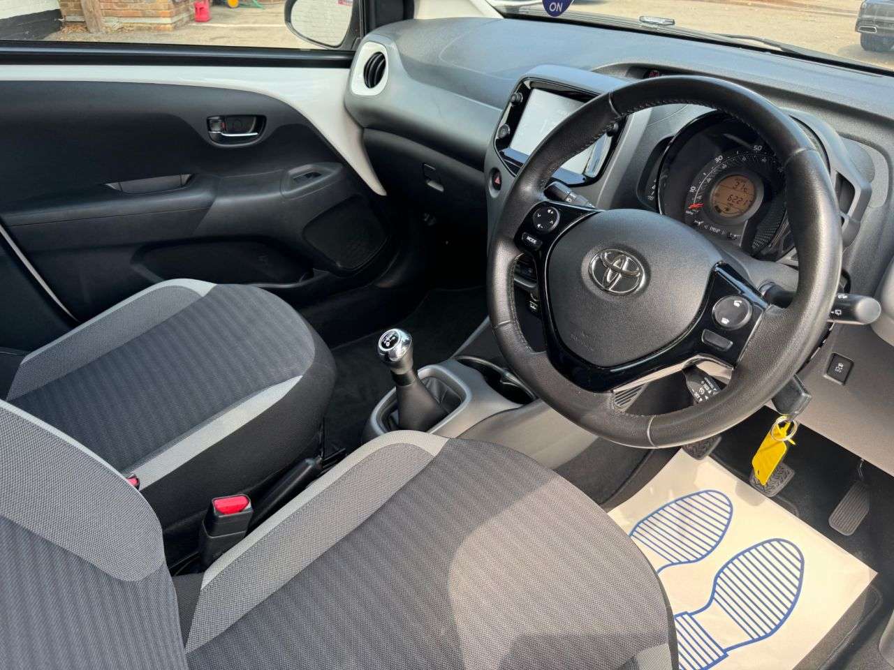2020 TOYOTA AYGO 2020 TOYOTA AYGO