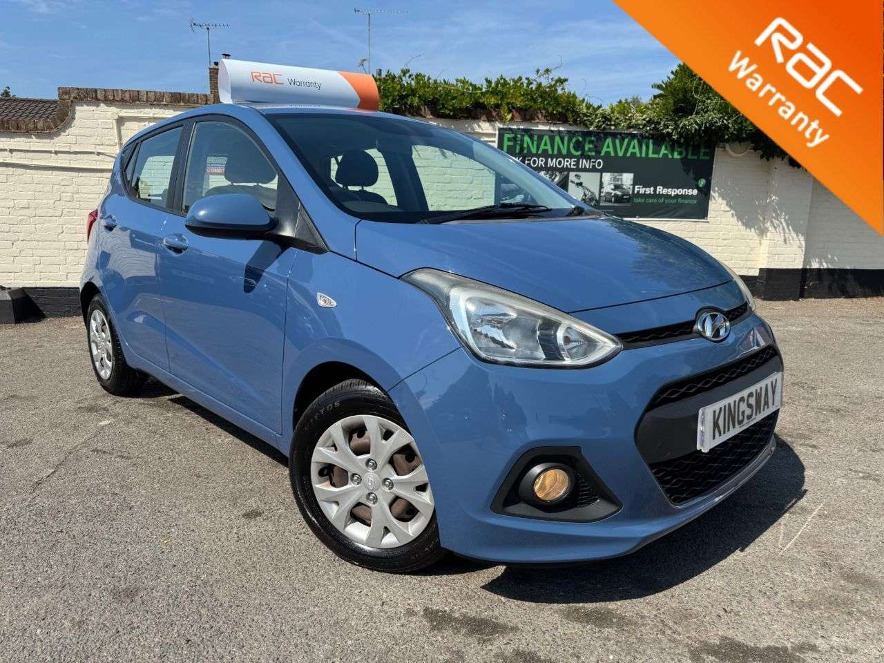 A 2015 HYUNDAI I10 1.0 SE Hatchback 5dr Petrol Manual Euro 5 (66 ps) 6 MONTHS RAC WARRANTY INC A 2015 HYUNDAI I10 1.0 SE Hatchback 5dr Petrol Manual Euro 5 (66 ps) 6 MONTHS RAC WARRANTY INC