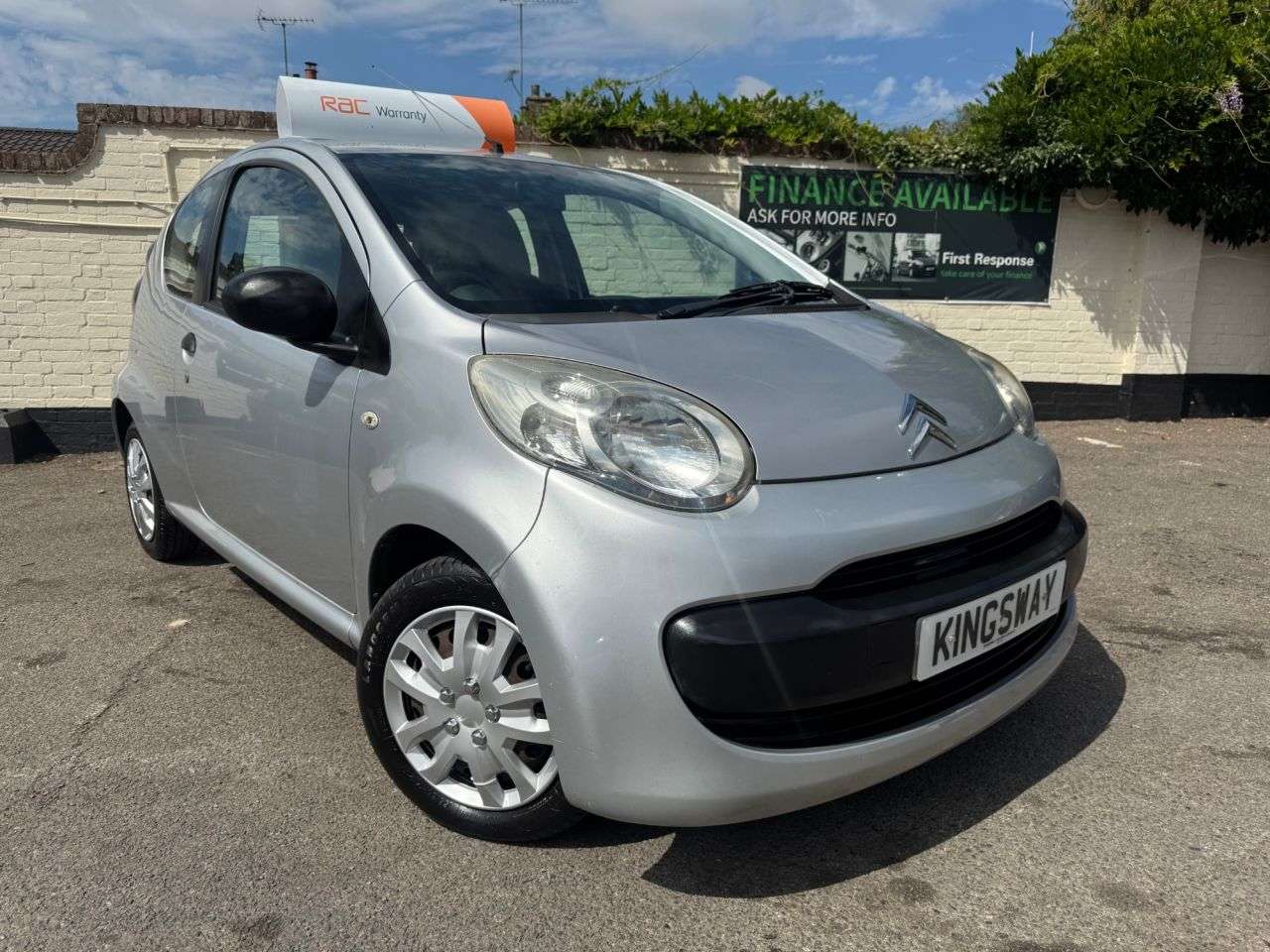 A 2006 CITROEN C1 1.0i Vibe Hatchback 3dr Petrol Manual Euro 4 (67 ps) 6 MONTHS RAC WARRANTY A 2006 CITROEN C1 1.0i Vibe Hatchback 3dr Petrol Manual Euro 4 (67 ps) 6 MONTHS RAC WARRANTY