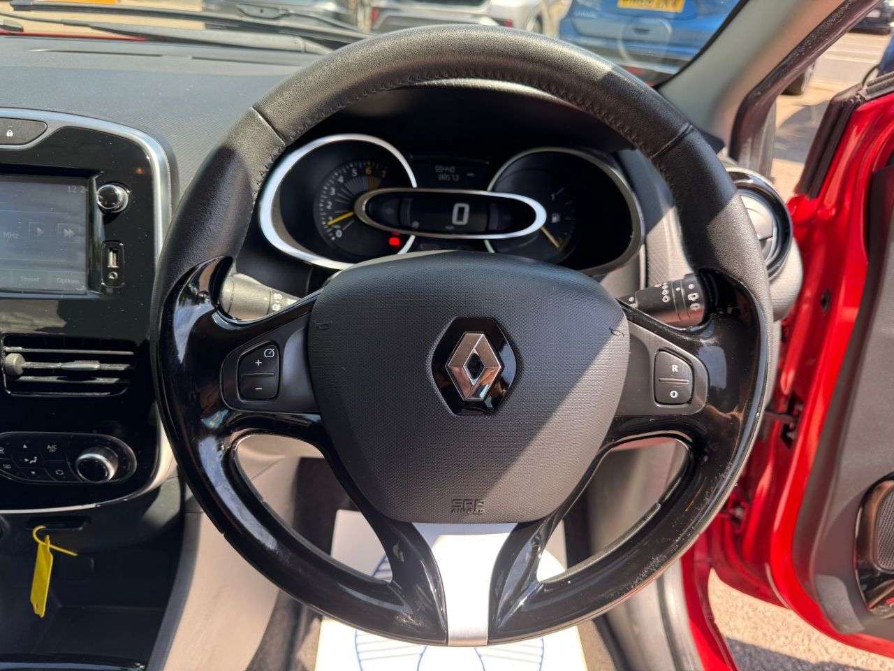 2015 RENAULT CLIO 2015 RENAULT CLIO