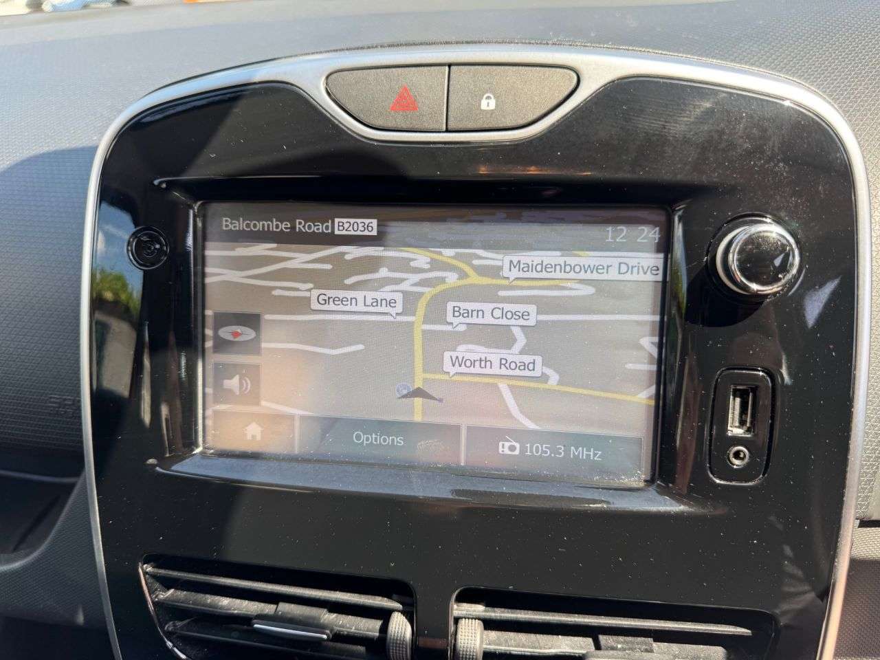 2015 RENAULT CLIO 2015 RENAULT CLIO