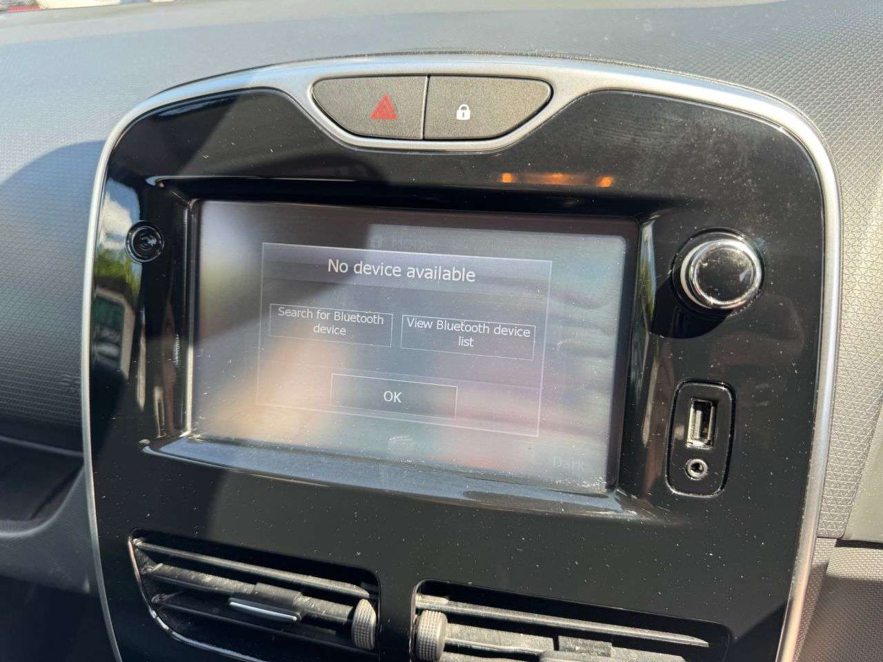 2015 RENAULT CLIO 2015 RENAULT CLIO