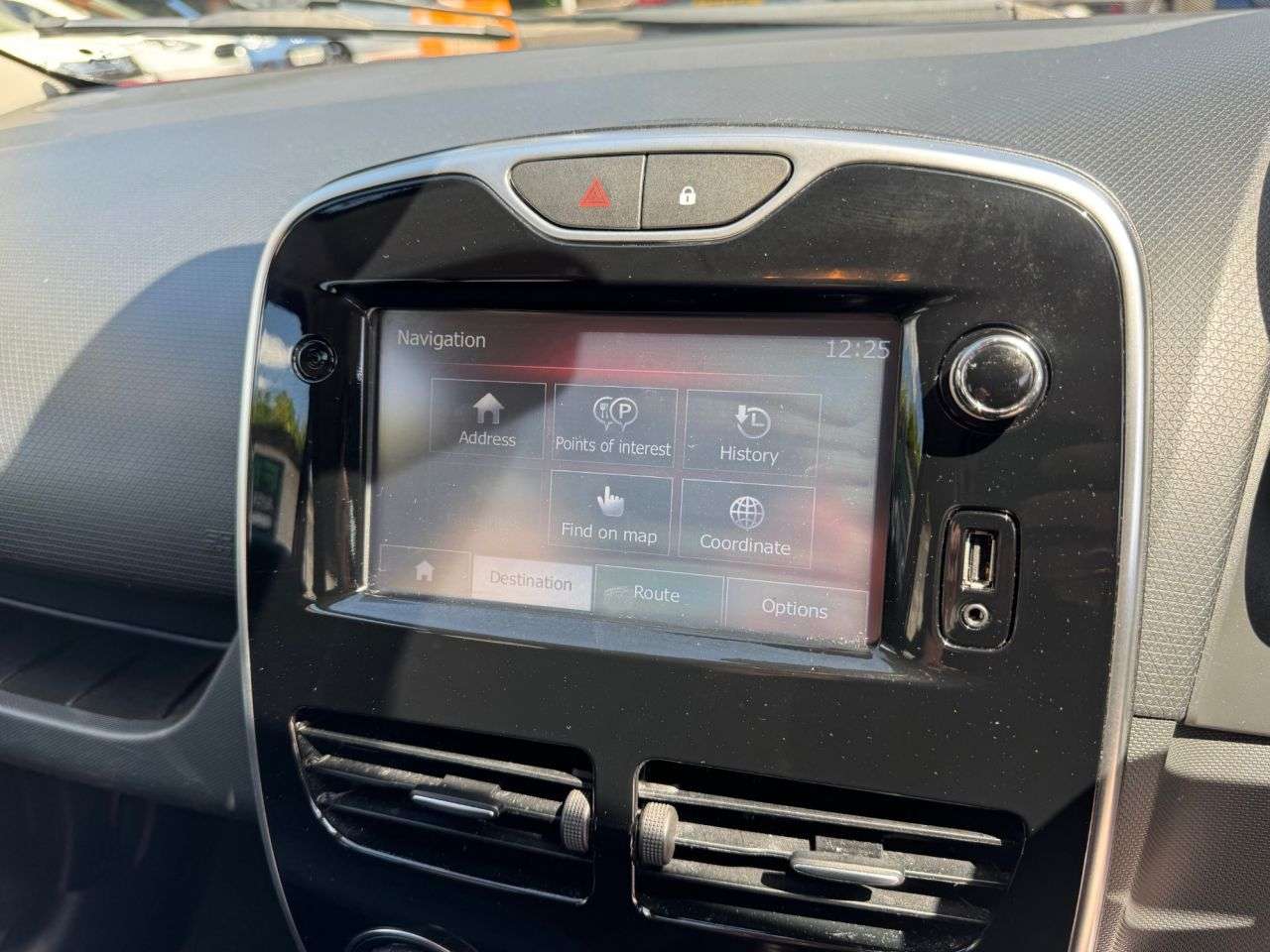 2015 RENAULT CLIO 2015 RENAULT CLIO