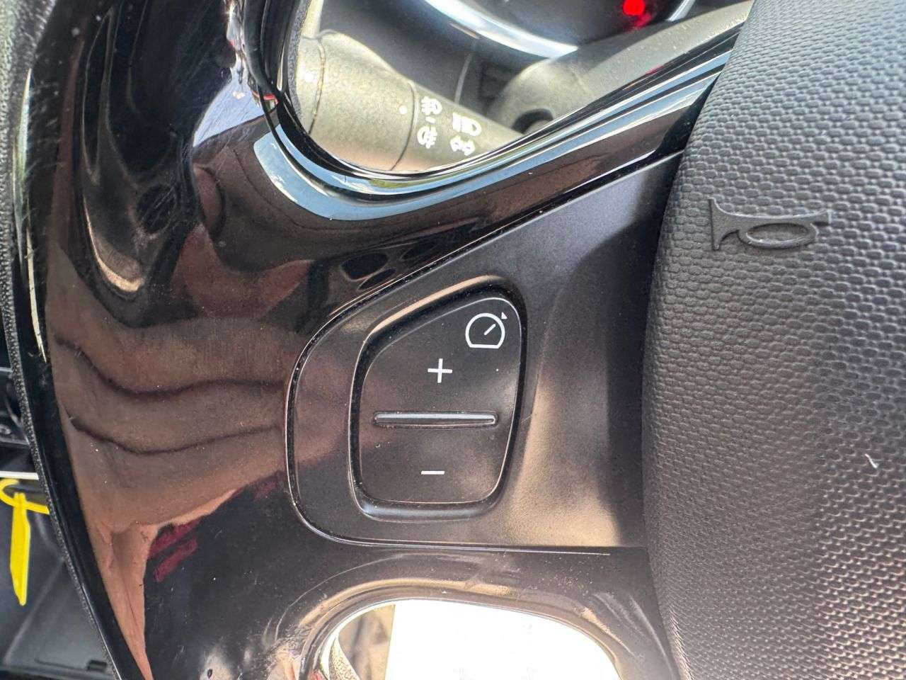 2015 RENAULT CLIO 2015 RENAULT CLIO