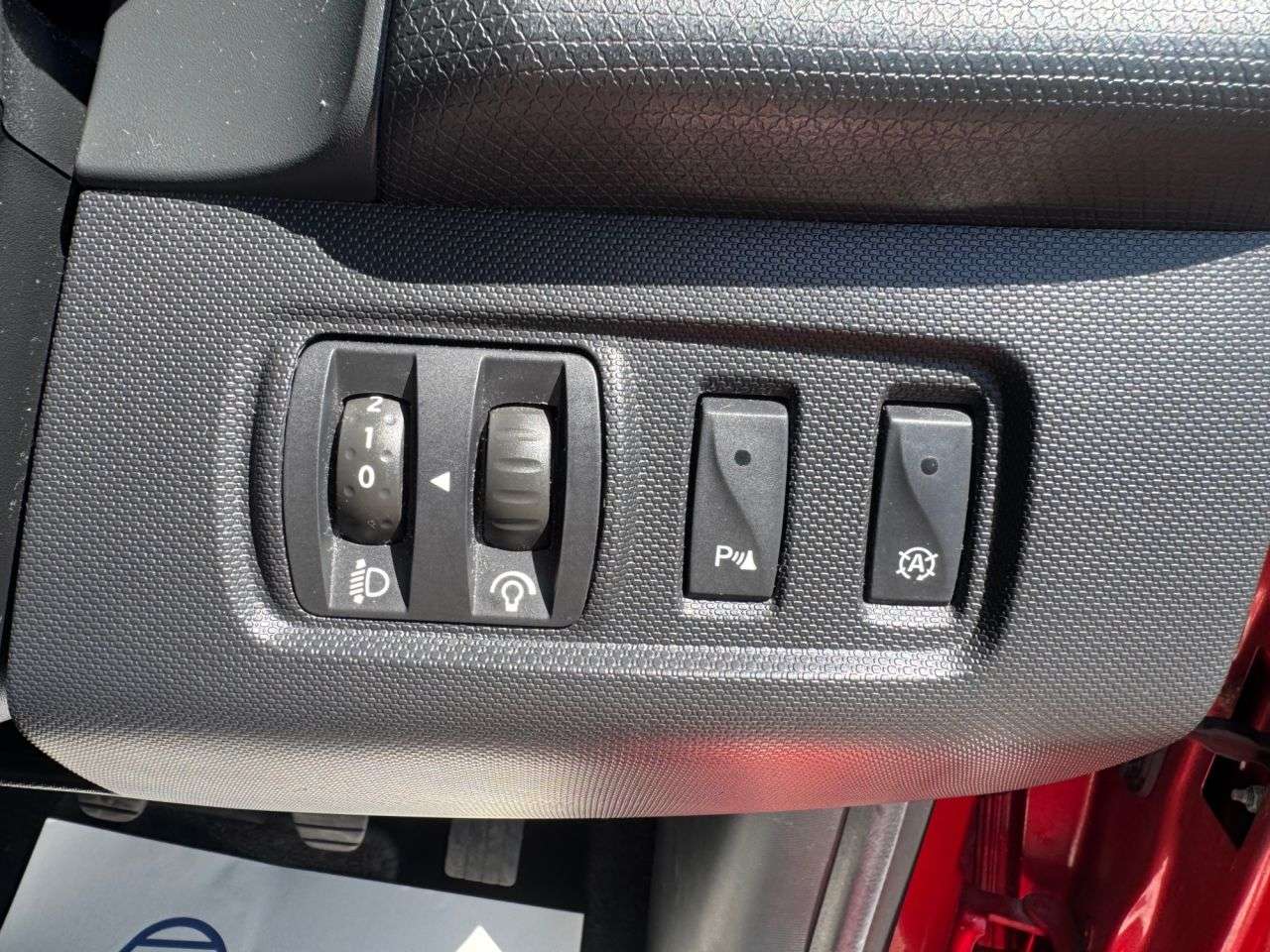 2015 RENAULT CLIO 2015 RENAULT CLIO