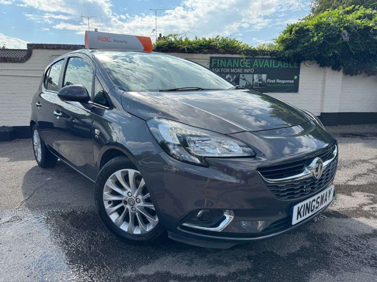 A 2015 VAUXHALL CORSA 1.4i ecoFLEX SE Hatchback 5dr Petrol Manual Euro 6 (90 ps) 6 MONTHS RAC WAR A 2015 VAUXHALL CORSA 1.4i ecoFLEX SE Hatchback 5dr Petrol Manual Euro 6 (90 ps) 6 MONTHS RAC WAR