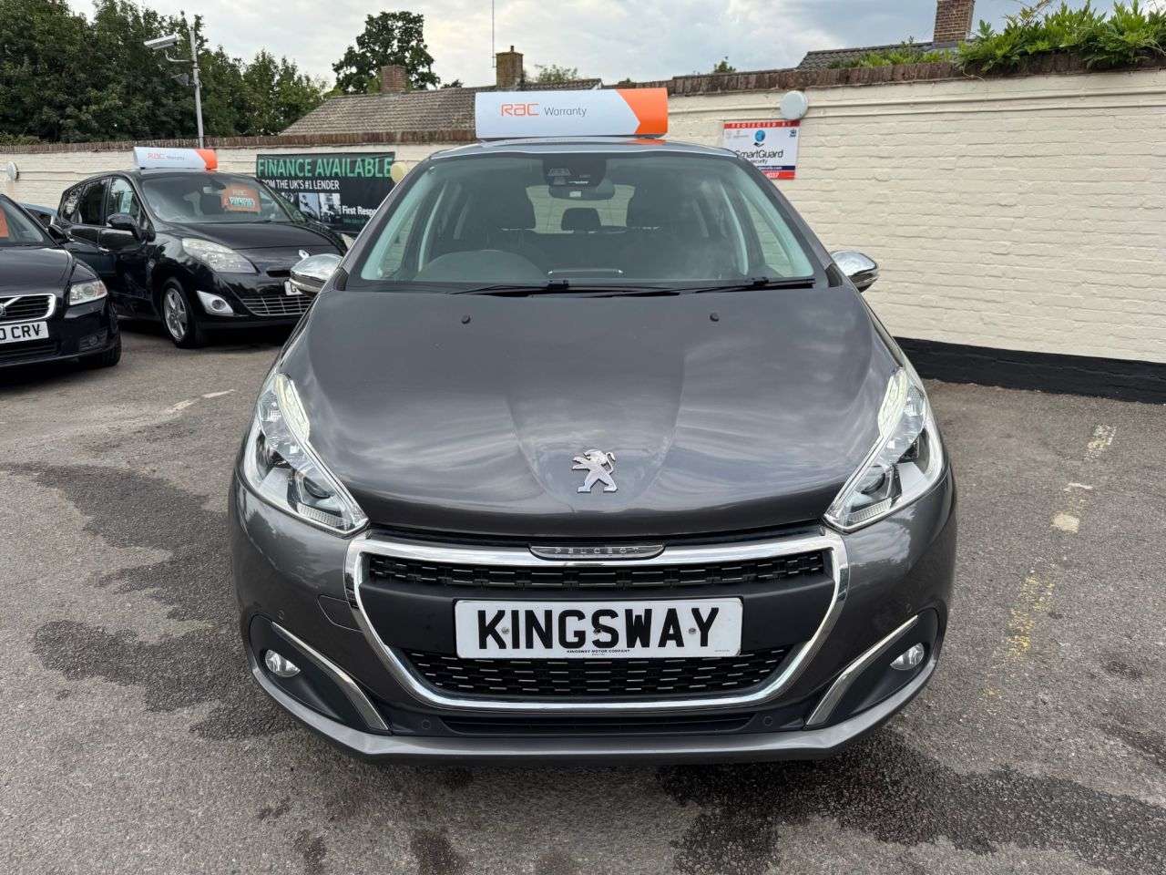 A 2019 PEUGEOT 208 1.2 PureTech Tech Edition Hatchback 5dr Petrol Manual Euro 6 (s/s) (82 ps) A 2019 PEUGEOT 208 1.2 PureTech Tech Edition Hatchback 5dr Petrol Manual Euro 6 (s/s) (82 ps)