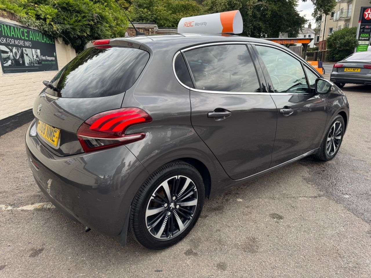 2019 PEUGEOT 208 2019 PEUGEOT 208
