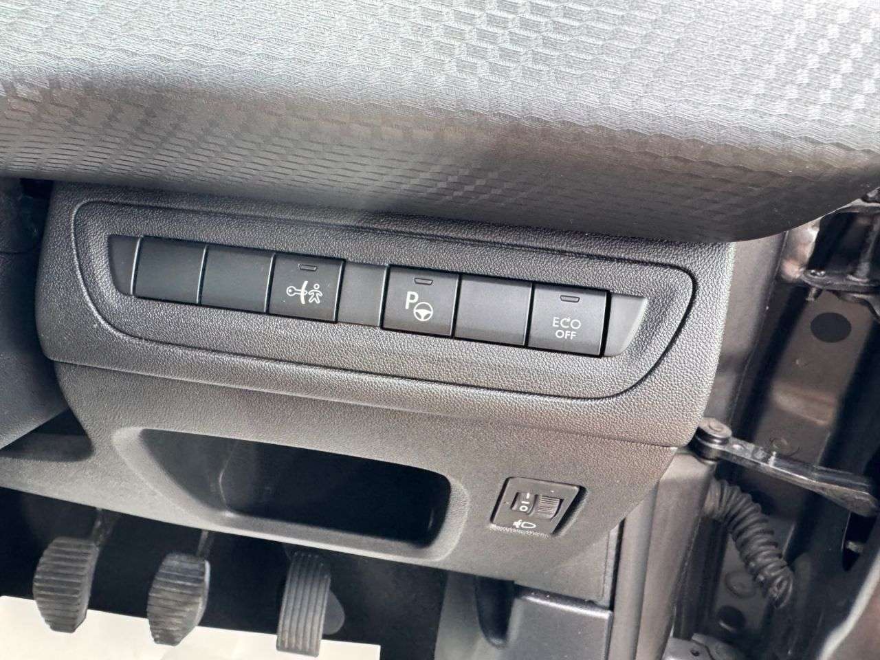 2019 PEUGEOT 208 2019 PEUGEOT 208
