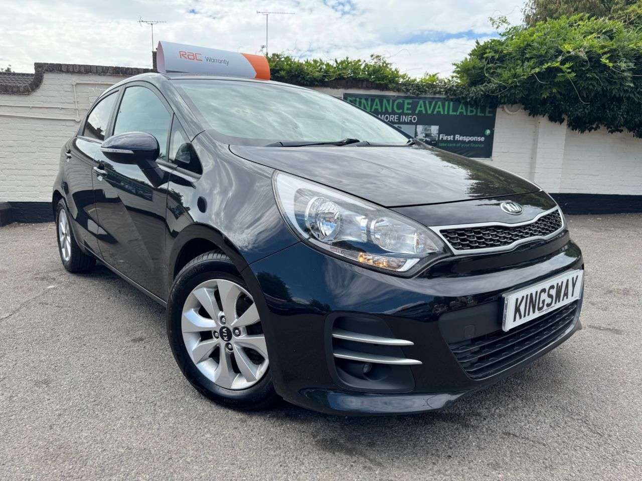 A 2017 KIA RIO 1.25 EcoDynamics SE Hatchback 5dr Petrol Manual Euro 6 (s/s) (84 bhp) 6 MON A 2017 KIA RIO 1.25 EcoDynamics SE Hatchback 5dr Petrol Manual Euro 6 (s/s) (84 bhp) 6 MON