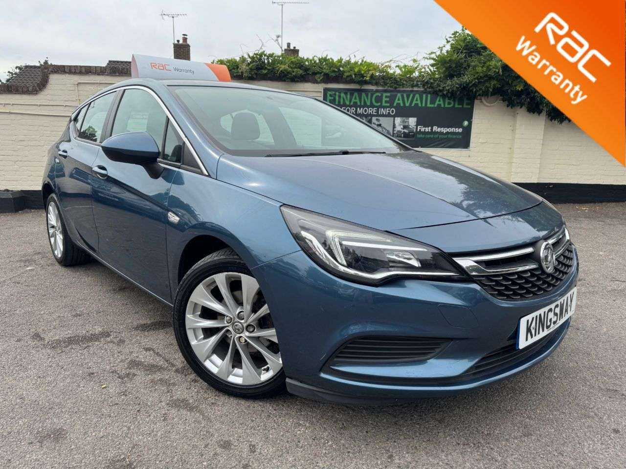 A 2017 VAUXHALL ASTRA 1.4i Design Hatchback 5dr Petrol Manual Euro 6 (100 ps) 6 MONTHS RAC WARRAN A 2017 VAUXHALL ASTRA 1.4i Design Hatchback 5dr Petrol Manual Euro 6 (100 ps) 6 MONTHS RAC WARRAN