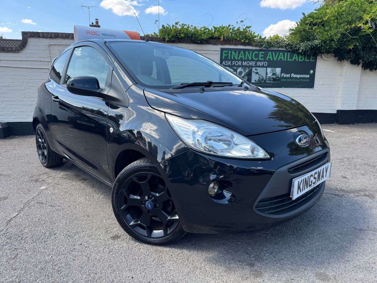 A 2016 FORD KA 1.2 Zetec Black Edition Hatchback 3dr Petrol Manual Euro 6 (s/s) (69 ps) 6 A 2016 FORD KA 1.2 Zetec Black Edition Hatchback 3dr Petrol Manual Euro 6 (s/s) (69 ps) 6
