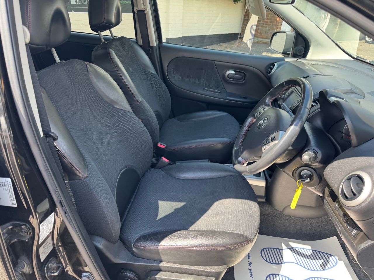 2010 NISSAN NOTE 2010 NISSAN NOTE