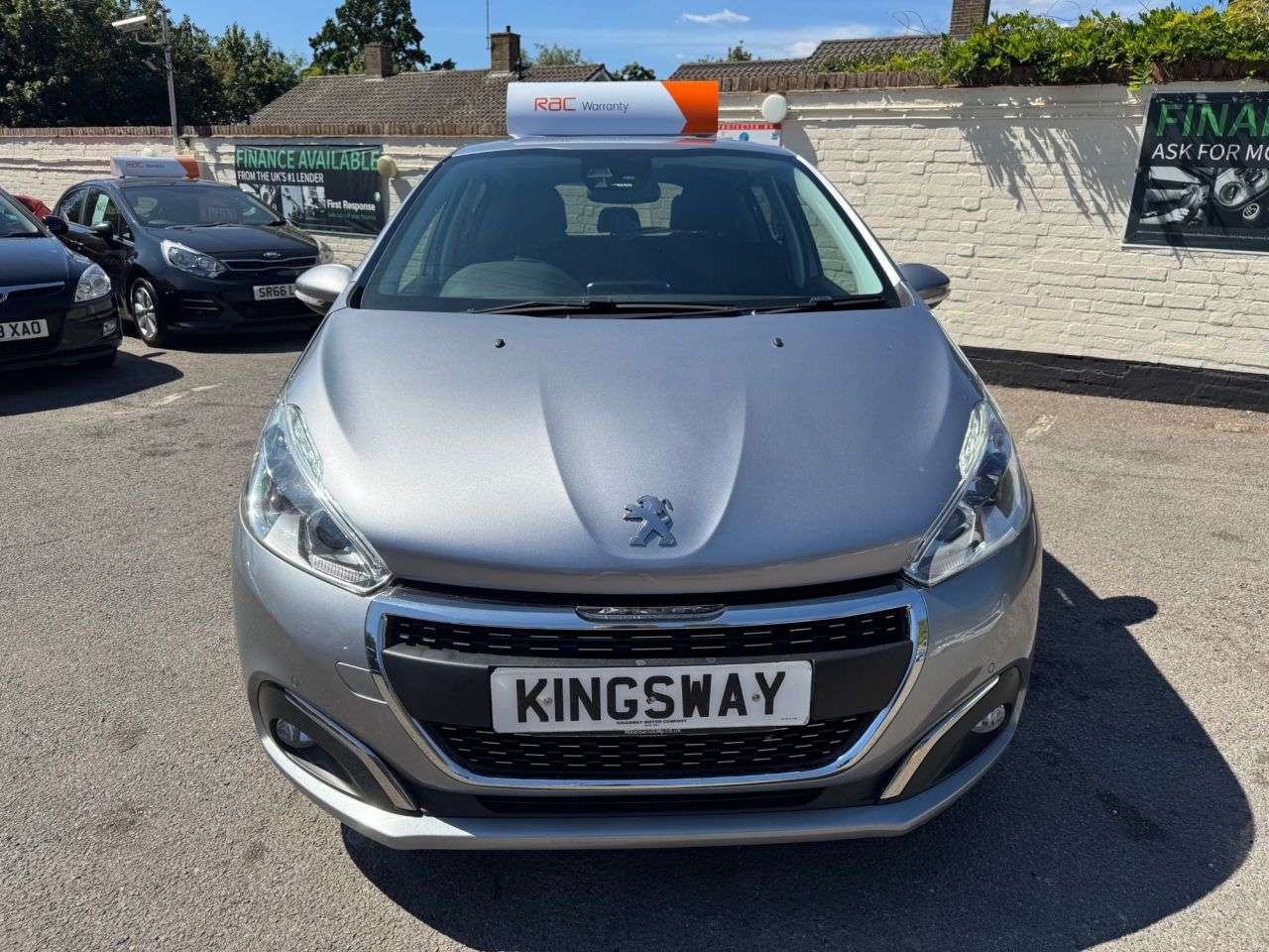 A 2019 PEUGEOT 208 1.2 PureTech Tech Edition Hatchback 5dr Petrol Manual Euro 6 (s/s) (82 ps) A 2019 PEUGEOT 208 1.2 PureTech Tech Edition Hatchback 5dr Petrol Manual Euro 6 (s/s) (82 ps)