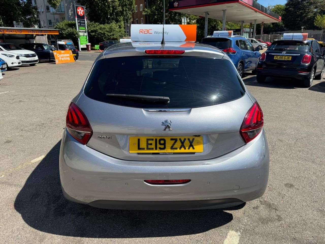 2019 PEUGEOT 208 2019 PEUGEOT 208