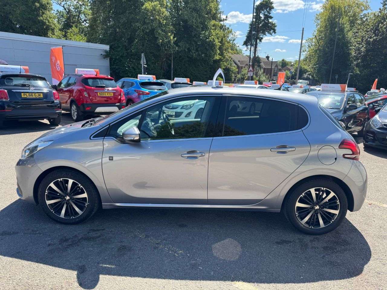2019 PEUGEOT 208 2019 PEUGEOT 208