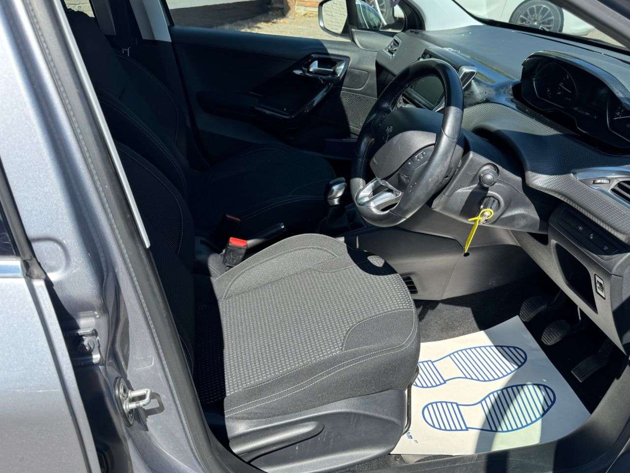 2019 PEUGEOT 208 2019 PEUGEOT 208