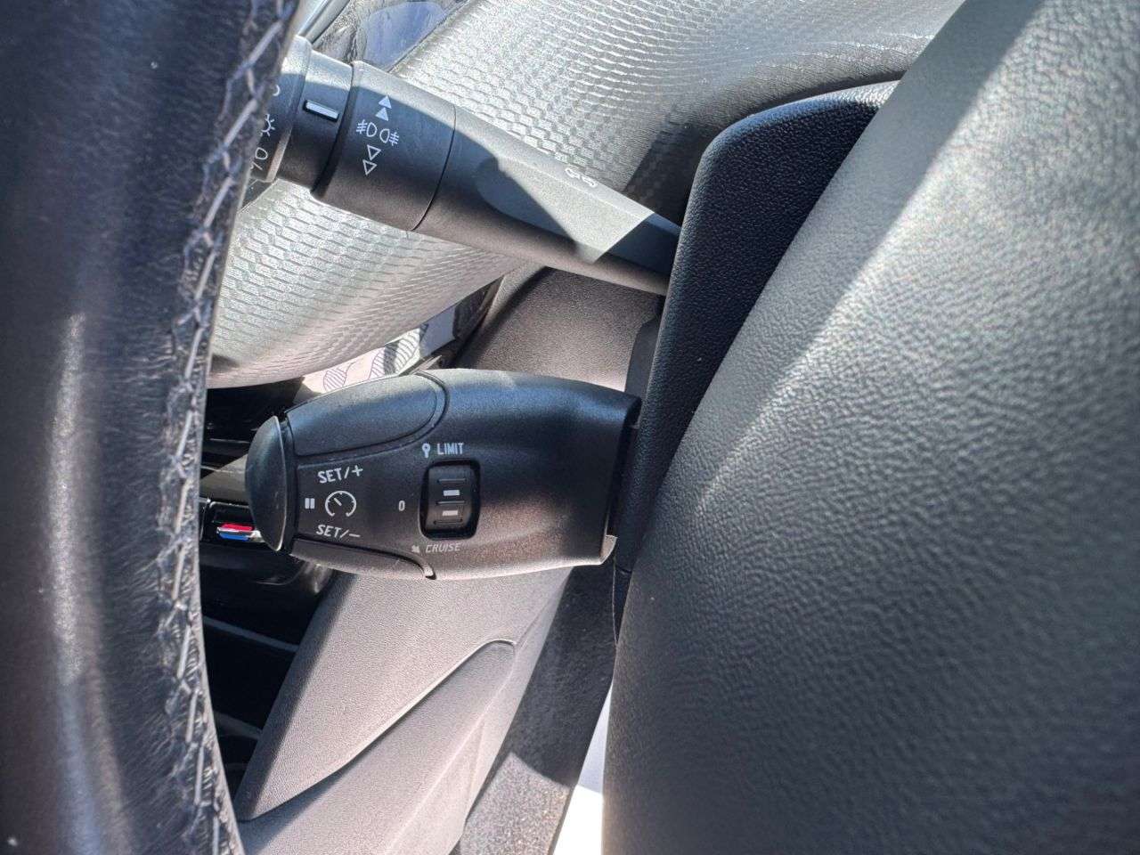 2019 PEUGEOT 208 2019 PEUGEOT 208
