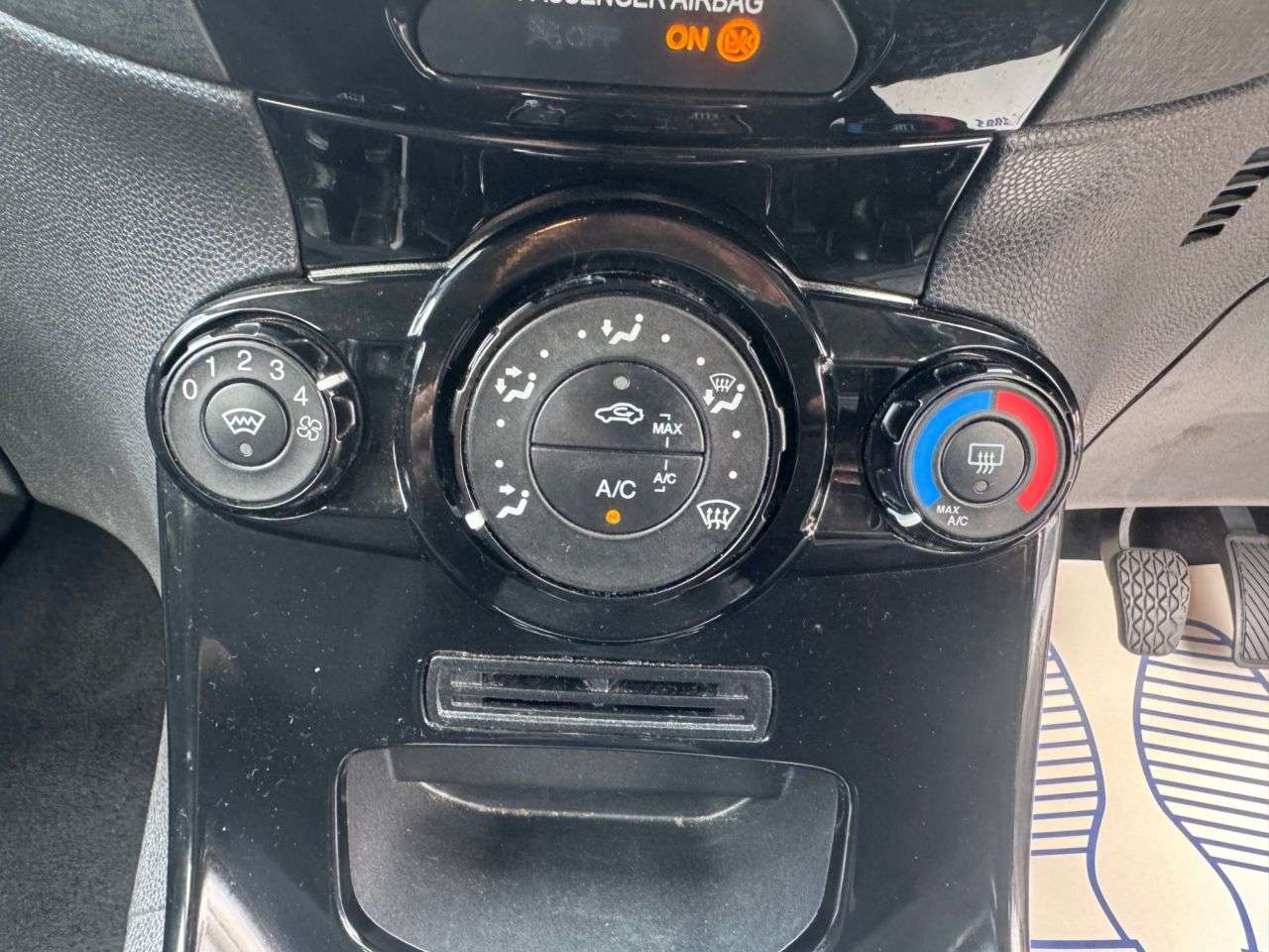 2015 FORD FIESTA 2015 FORD FIESTA