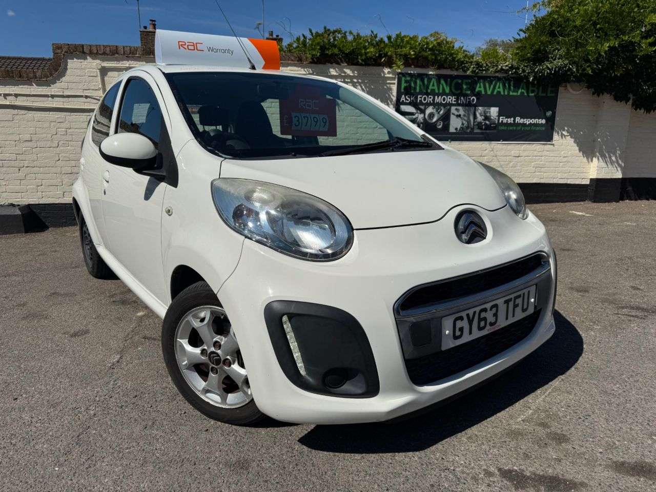 A 2014 CITROEN C1 1.0i Edition Hatchback 5dr Petrol Manual Euro 5 (68 ps) 6 MONTHS RAC WARRAN A 2014 CITROEN C1 1.0i Edition Hatchback 5dr Petrol Manual Euro 5 (68 ps) 6 MONTHS RAC WARRAN