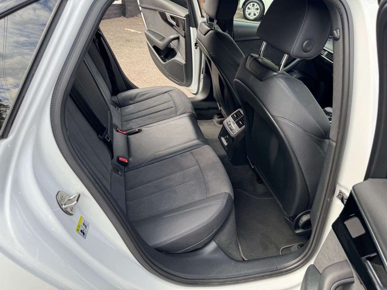 2022 AUDI A4 2022 AUDI A4