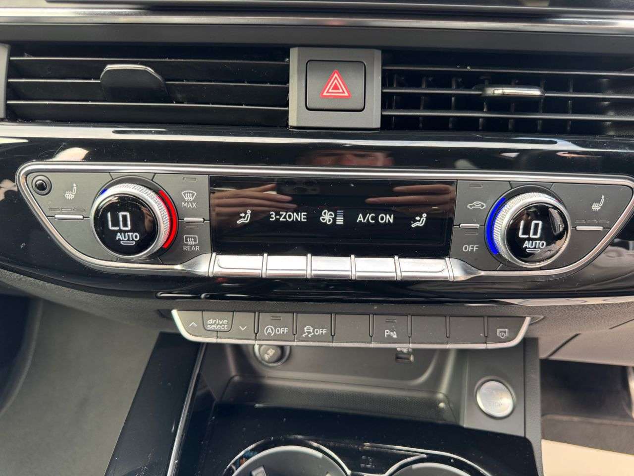 2022 AUDI A4 2022 AUDI A4