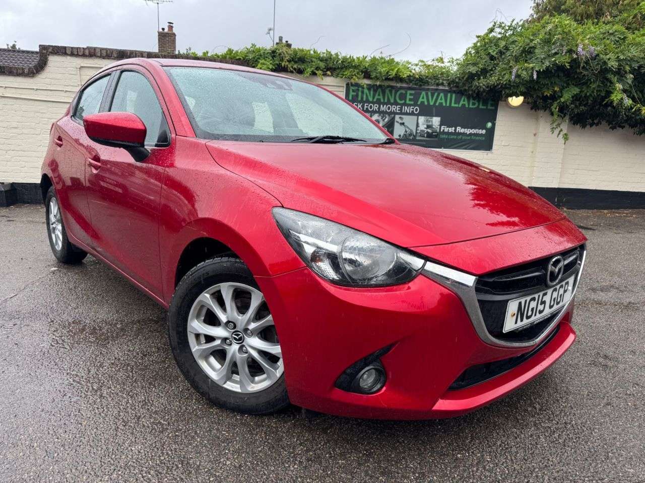 A 2015 MAZDA MAZDA2 1.5 SKYACTIV-G SE-L Hatchback 5dr Petrol Manual Euro 6 (s/s) (90 ps) 6 MONT A 2015 MAZDA MAZDA2 1.5 SKYACTIV-G SE-L Hatchback 5dr Petrol Manual Euro 6 (s/s) (90 ps) 6 MONT