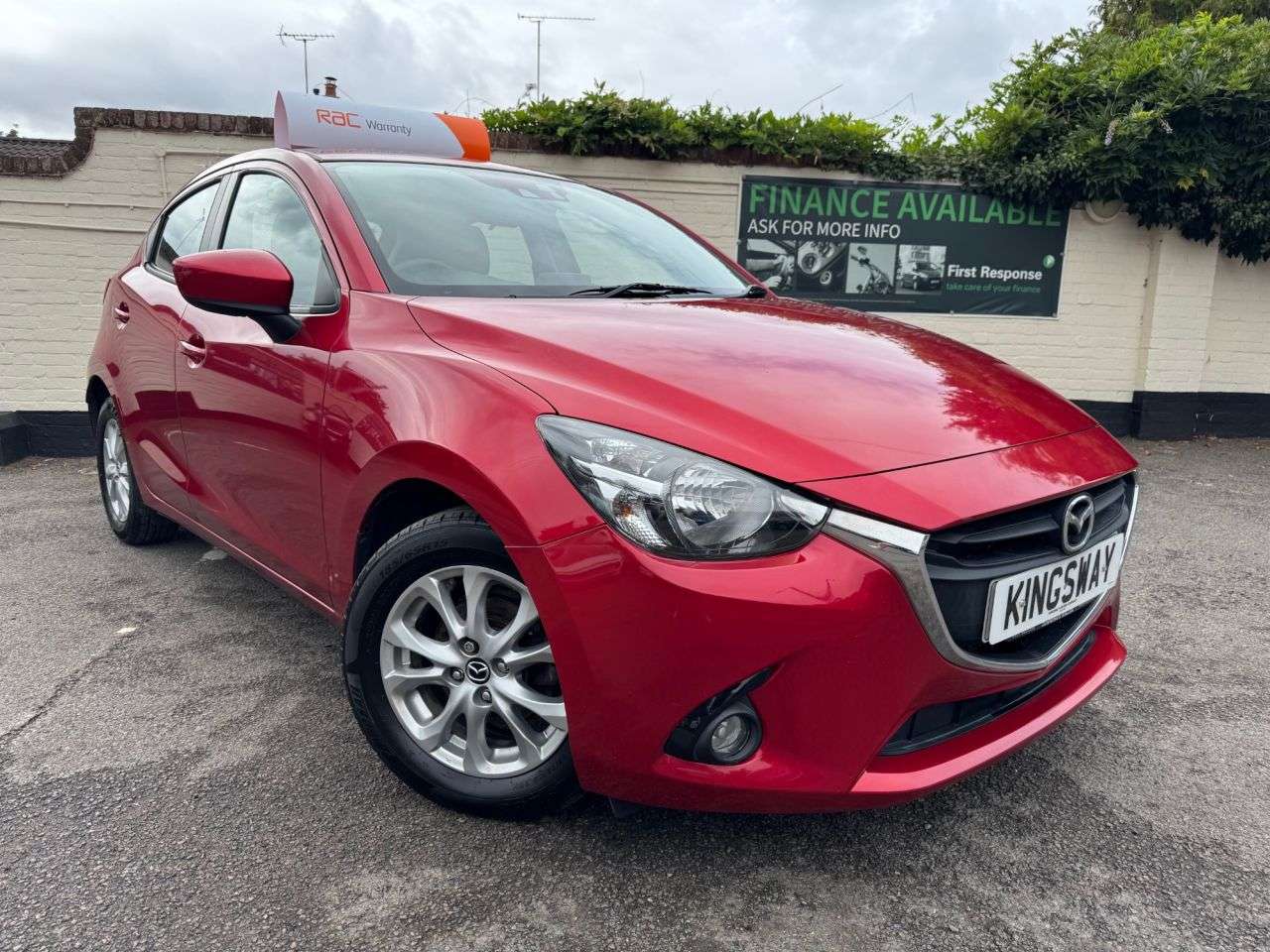 A 2015 MAZDA MAZDA2 1.5 SKYACTIV-G SE-L Hatchback 5dr Petrol Manual Euro 6 (s/s) (90 ps) 6 MONT A 2015 MAZDA MAZDA2 1.5 SKYACTIV-G SE-L Hatchback 5dr Petrol Manual Euro 6 (s/s) (90 ps) 6 MONT