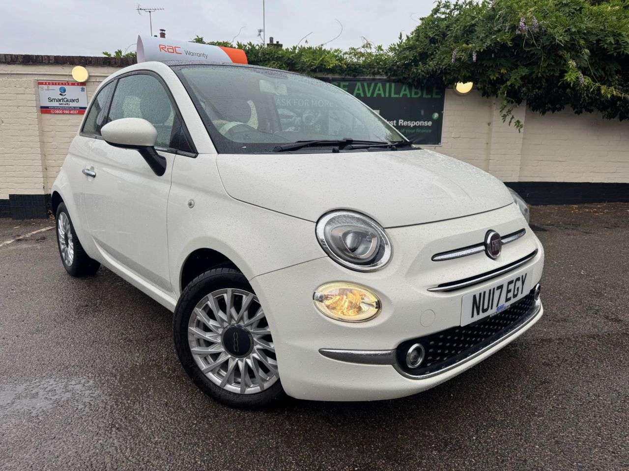 A 2017 FIAT 500 1.2 Lounge Hatchback 3dr Petrol Manual Euro 6 (s/s) (69 bhp) 6 MONTHS RAC W A 2017 FIAT 500 1.2 Lounge Hatchback 3dr Petrol Manual Euro 6 (s/s) (69 bhp) 6 MONTHS RAC W